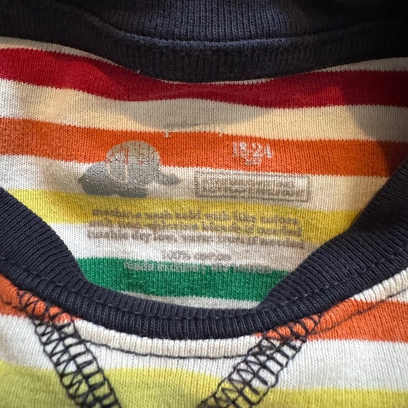 ๐ Primary Rainbow Stripe Pajama Set (Size 18โ24M) - Picture 3 of 6